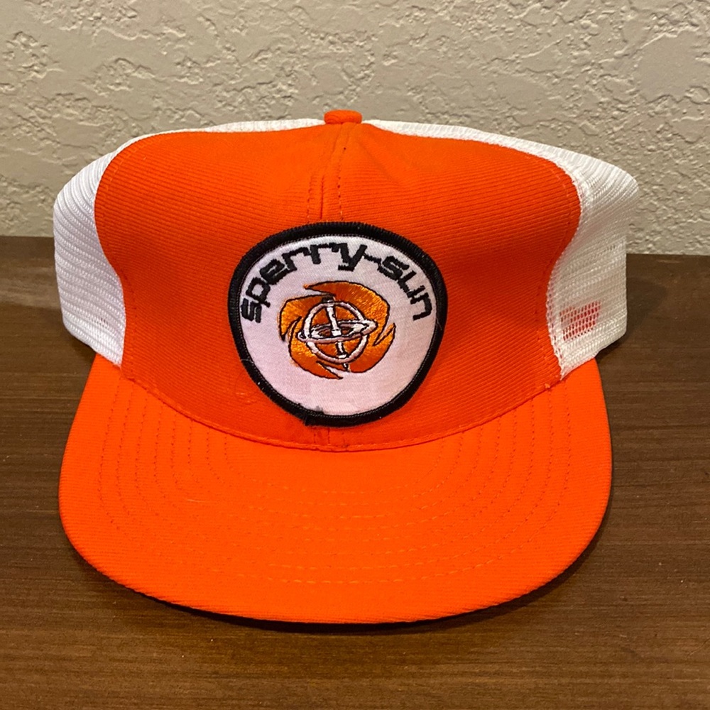 Sperry-Sun Vintage Mesh SnapBack Trucker Hat